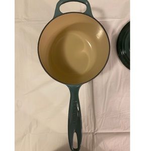 Le Creuset 1.75 Qt saucepan